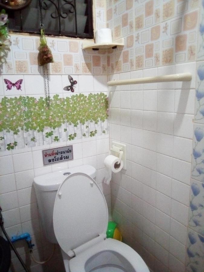 Ban Kru Ae Mixed Dorm Bed & Breakfast Bangkok Exterior photo